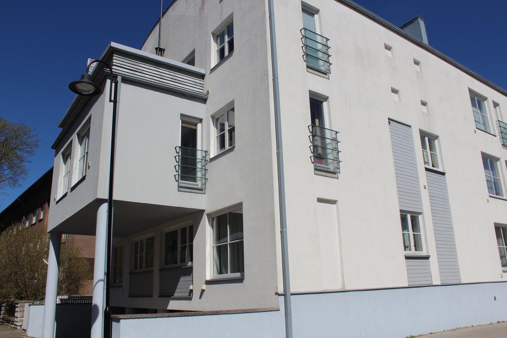 Long Holiday Apartment Kuressaare Dış mekan fotoğraf