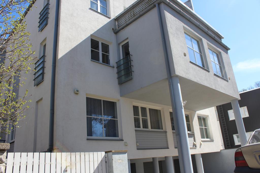 Long Holiday Apartment Kuressaare Dış mekan fotoğraf